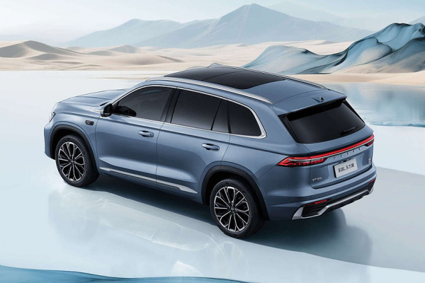 Обновлённый Geely Monjaro: более мощный мотор и модное табло Обновлённый Geely Monjaro: более мощный мотор и модное табло