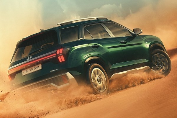 Показан обновлённый Hyundai Alcazar: трёхрядный брат Creta тоже получил брутальный дизайн Показан обновлённый Hyundai Alcazar: трёхрядный брат Creta тоже получил брутальный дизайн