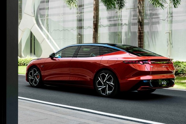 Седан Lynk & Co Z10 от Geely и Volvo уже в продаже: полный привод только у топ-версии Седан Lynk & Co Z10 от Geely и Volvo уже в продаже: полный привод только у топ-версии