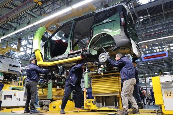 Ford сокращает 4000 рабочих мест в Европе из-за слабых продаж электромобилей Ford сокращает 4000 рабочих мест в Европе из-за слабых продаж электромобилей