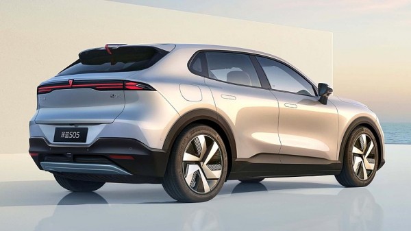 Mazda готовит для Европы кроссовер CX-6e, это будет ещё один перелицованный Deepal Mazda готовит для Европы кроссовер CX-6e, это будет ещё один перелицованный Deepal
