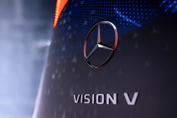Mercedes-Benz готовится к презентации предвестников Vito и V-Class нового поколения Mercedes-Benz готовится к презентации предвестников Vito и V-Class нового поколения