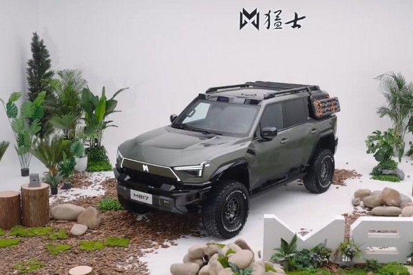 Внедорожник M-Hero M817 от Dongfeng, который планируют привезти в РФ: рассекречен интерьер