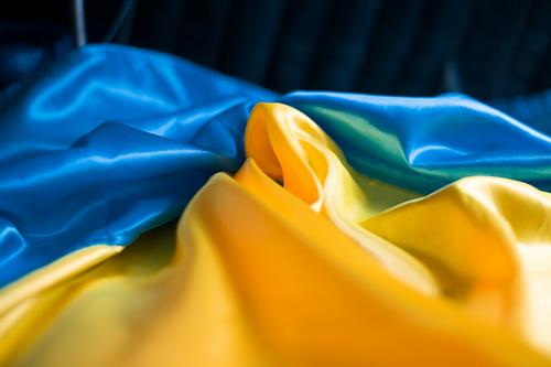 На Украине мужчина избежал принудительной мобилизации при помощи банки с огурцами На Украине мужчина избежал принудительной мобилизации при помощи банки с огурцами