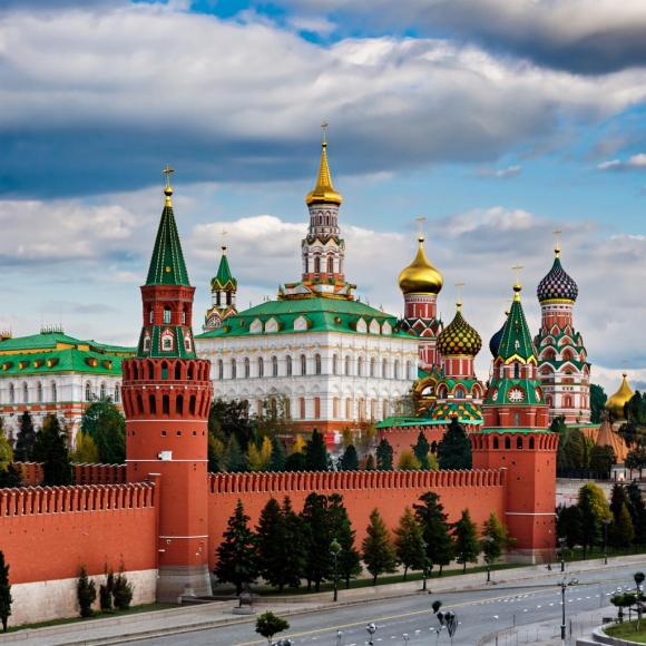 Трамп застрял рогами в паутине Путина Трамп застрял рогами в паутине Путина