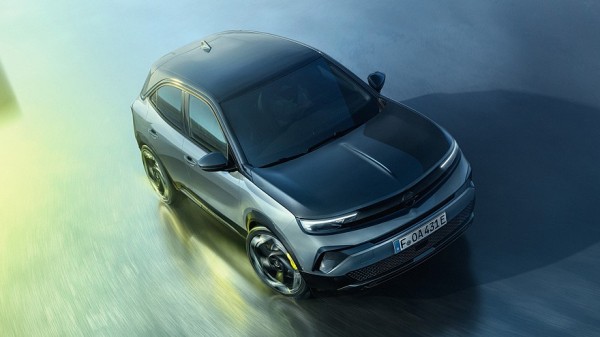 Рассекречен Opel Mokka GSE: техника от хот-хэтча Peugeot, до «сотни» – почти за 6 секунд Рассекречен Opel Mokka GSE: техника от хот-хэтча Peugeot, до «сотни» – почти за 6 секунд