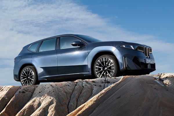 Новый BMW iX3: узкие ноздри, эксцентричный салон, 800 вольт и суперкомпьютеры Новый BMW iX3: узкие ноздри, эксцентричный салон, 800 вольт и суперкомпьютеры