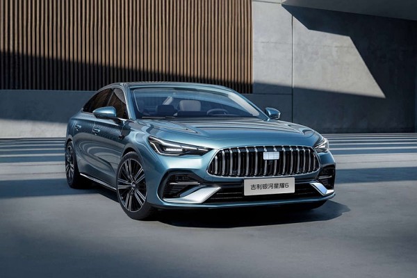 Седан Geely Emgrand нового поколения: показан интерьер Седан Geely Emgrand нового поколения: показан интерьер