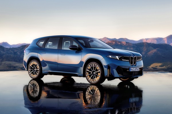 Новый BMW iX3: узкие ноздри, эксцентричный салон, 800 вольт и суперкомпьютеры Новый BMW iX3: узкие ноздри, эксцентричный салон, 800 вольт и суперкомпьютеры