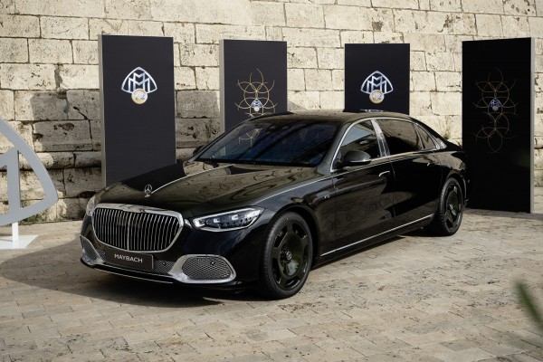 Mercedes-Maybach S-Class обзавёлся спецверсией V12 Edition с декором из золота Mercedes-Maybach S-Class обзавёлся спецверсией V12 Edition с декором из золота