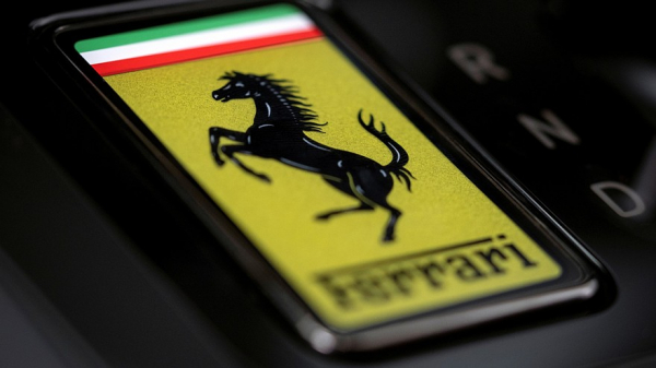 Электрический лифтбек Ferrari Luce: шок-дизайн, 4 мотора, 1050 л.с. и 2,5 с до «сотни» Электрический лифтбек Ferrari Luce: шок-дизайн, 4 мотора, 1050 л.с. и 2,5 с до «сотни»