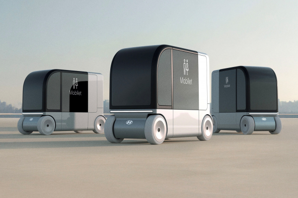 Туалетный юмор Hyundai: беспилотная кабинка Mobilet спешит на помощь